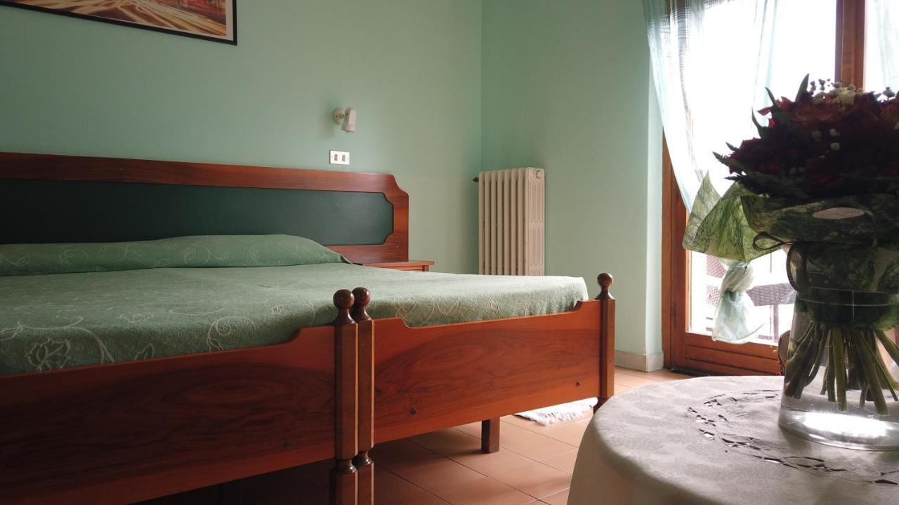 Hotel Cristina Verrayes Extérieur photo